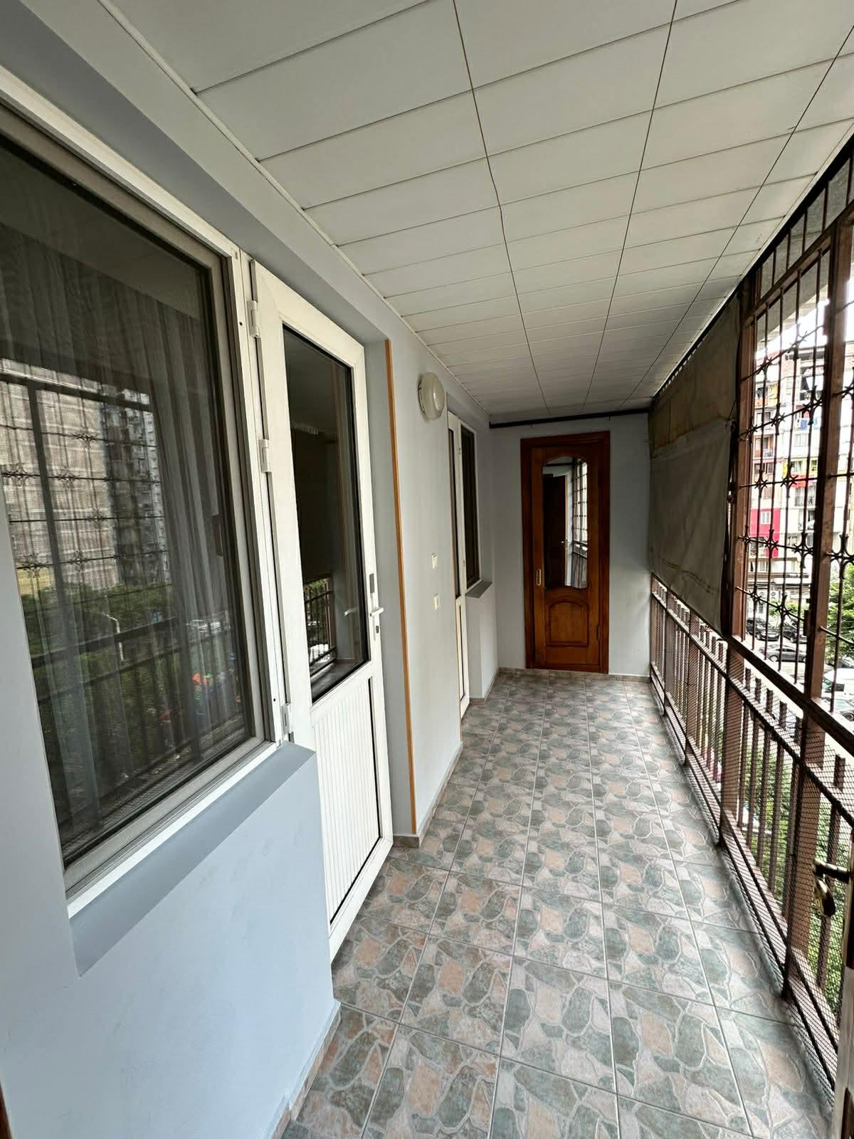 Satılık Daire Batum Chavchavadze Caddesi – 114 m² | Eski Bina | Merkezi Konum